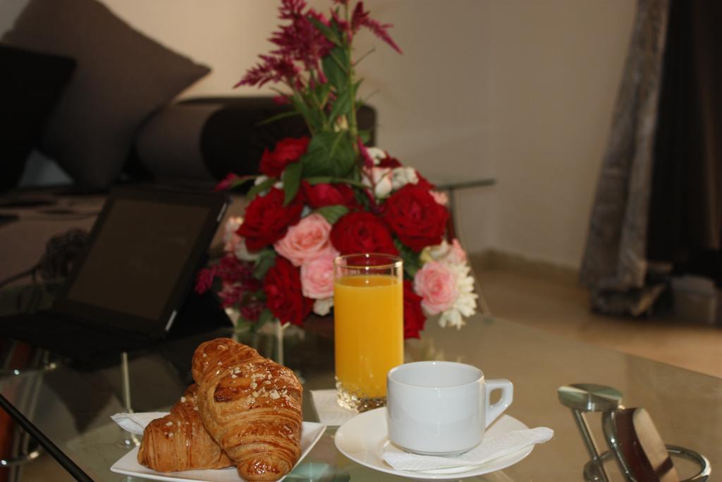 Hotel La Place Эль-Джадида Номер фото